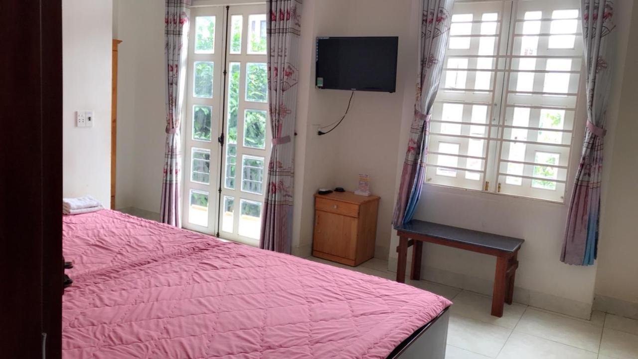 Nha Nghi Hoang Hoa Hotell Buôn Ma Thuột Exteriör bild